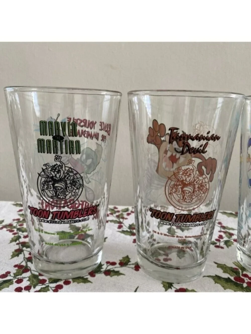 Looney Tunes 5 Pint Glasses Toon Tumblers Warner Bros. Cartoons Collector USA